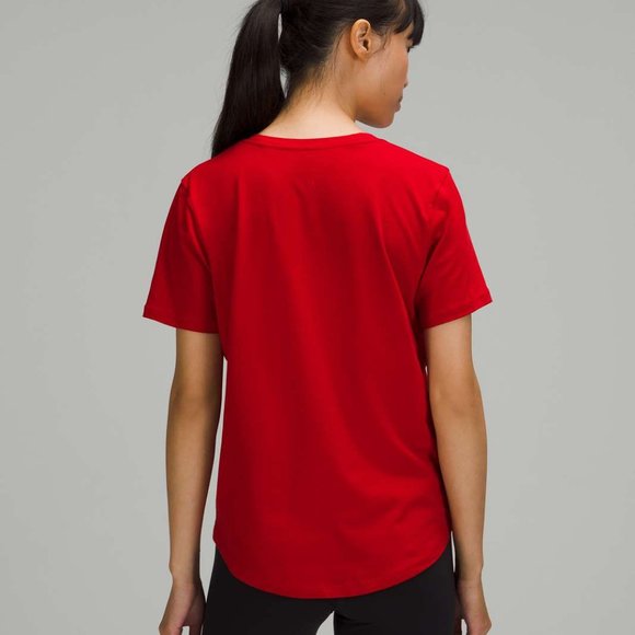 NWT - Love Tee Short Sleeve V-Neck T-Shirt Curved Hem - Picture 2 of 4